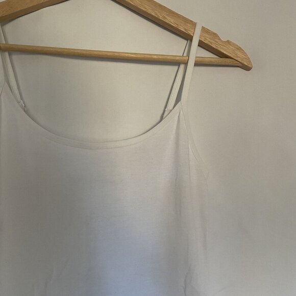 Active Basic White Cami Top Medium Cotton Spandex Blend women's lightweight - Picture 2 of 7